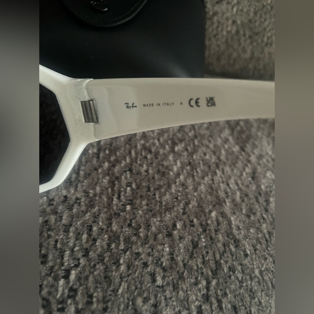 Ray-Ban Wrap
Sunglasses - Picture 6 of 11